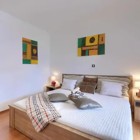 Holiday home Zara By Interhome *
