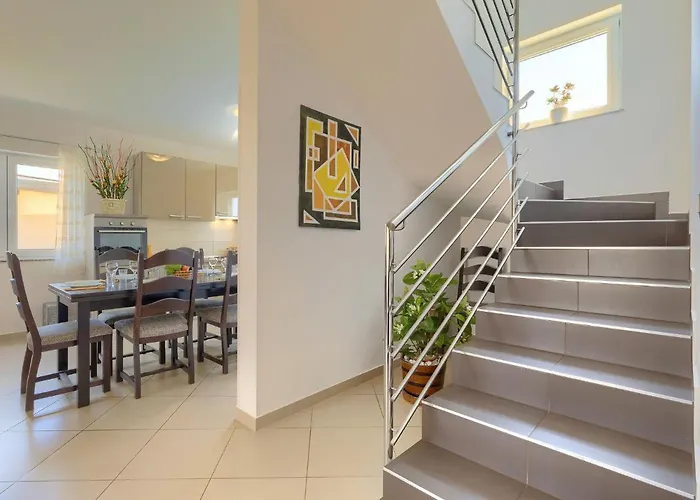 Zara By Interhome Tatil Evi Pula