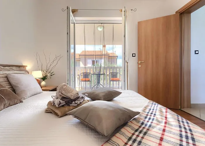 Zara By Interhome Tatil Evi Pula